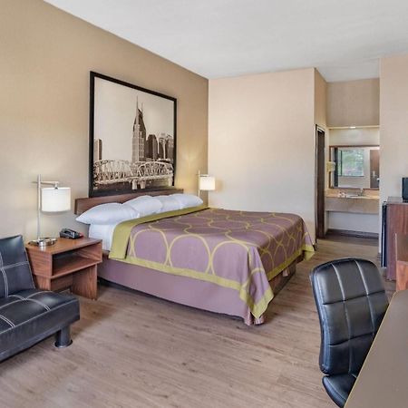Super 8 By Wyndham Columbia Hotel Bagian luar foto