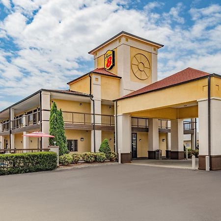 Super 8 By Wyndham Columbia Hotel Bagian luar foto