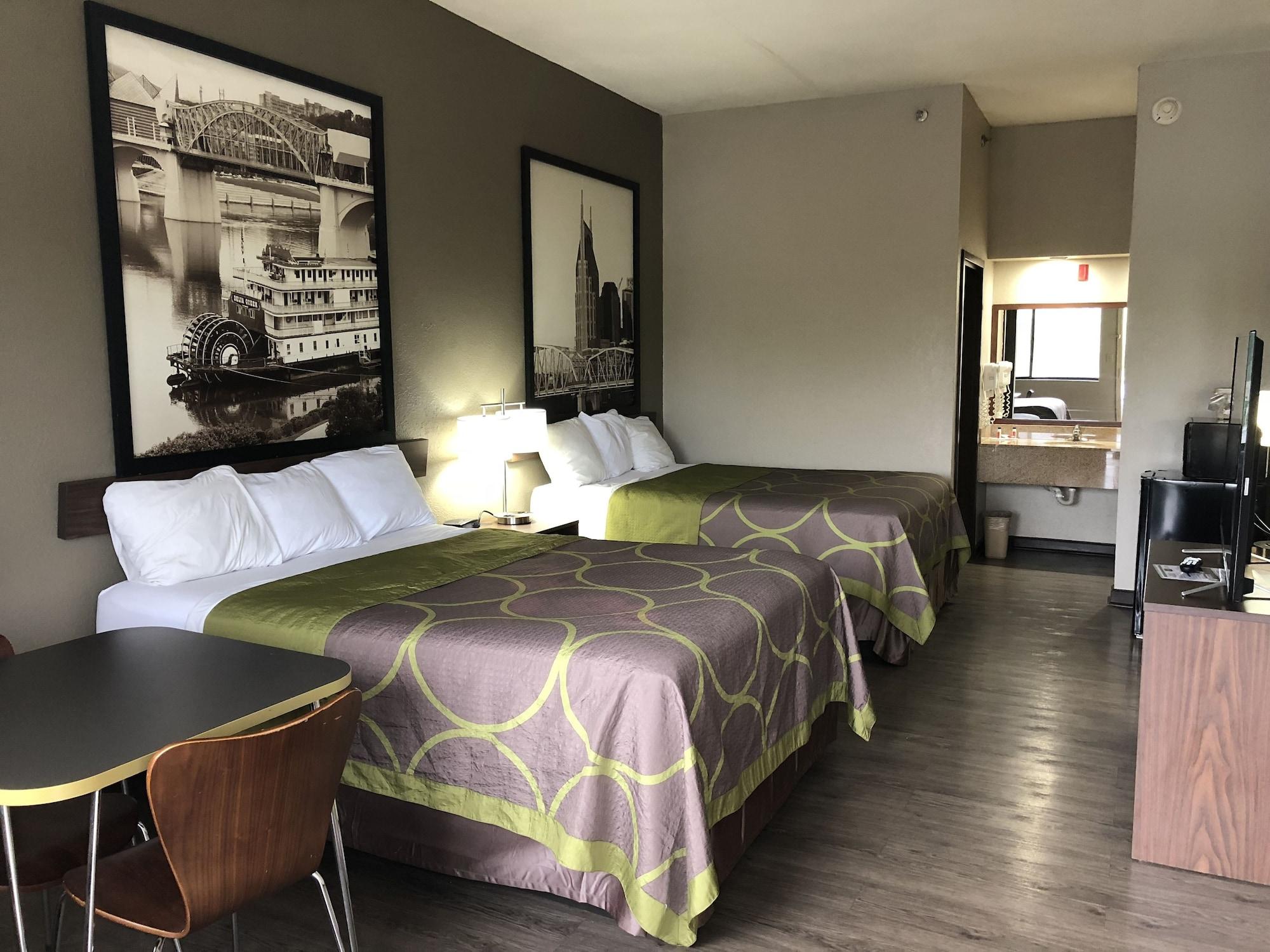 Super 8 By Wyndham Columbia Hotel Bagian luar foto
