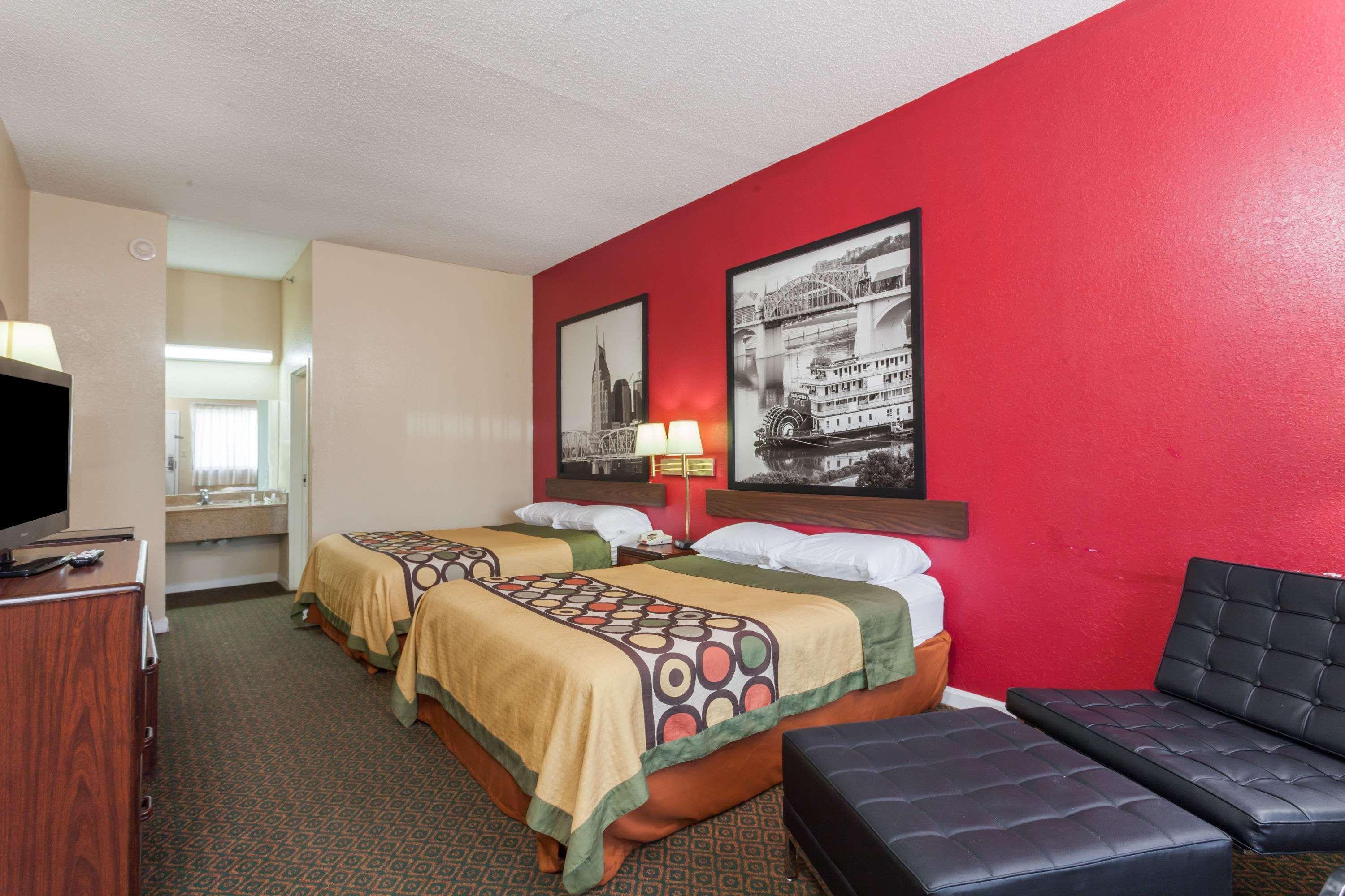 Super 8 By Wyndham Columbia Hotel Bagian luar foto