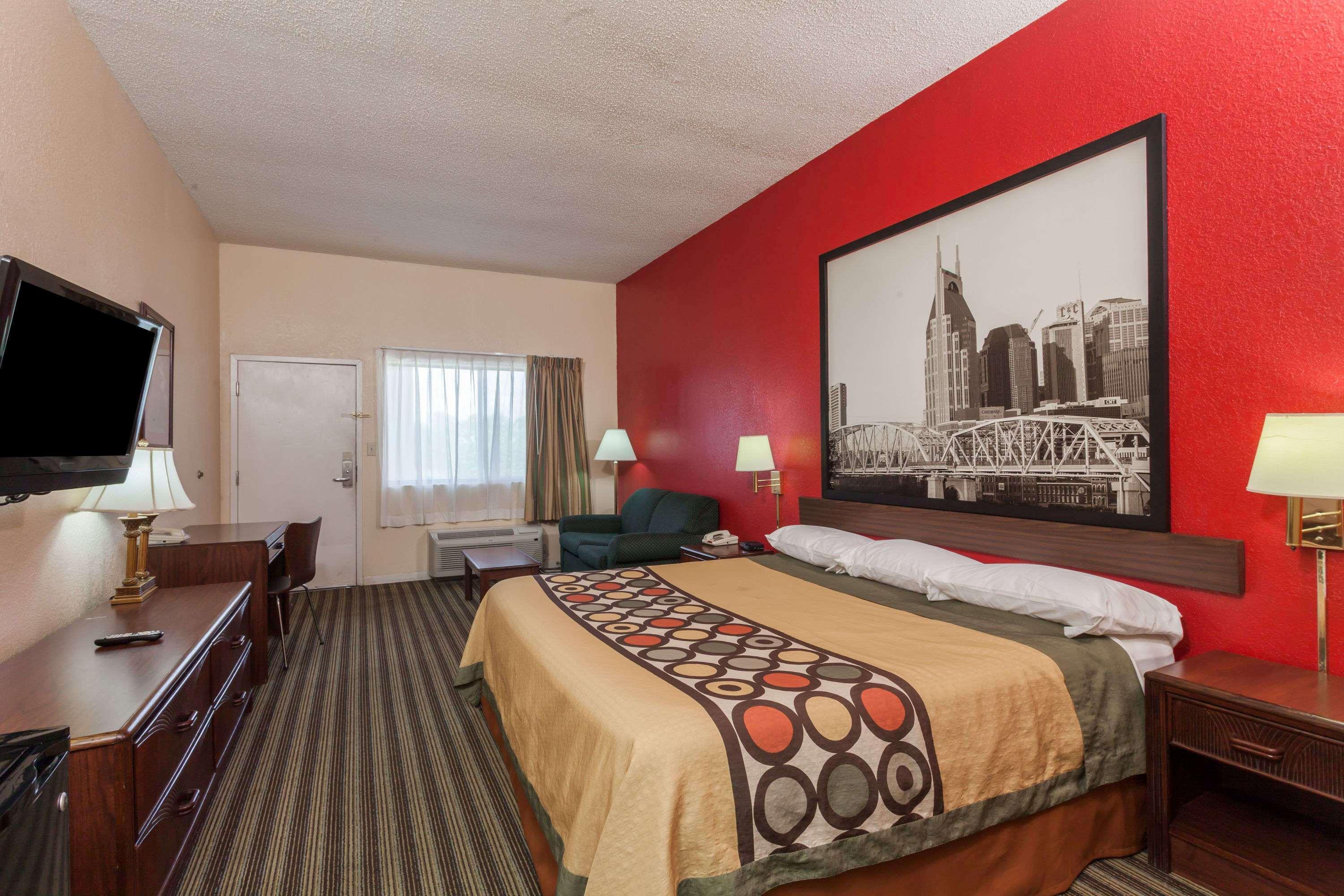 Super 8 By Wyndham Columbia Hotel Bagian luar foto