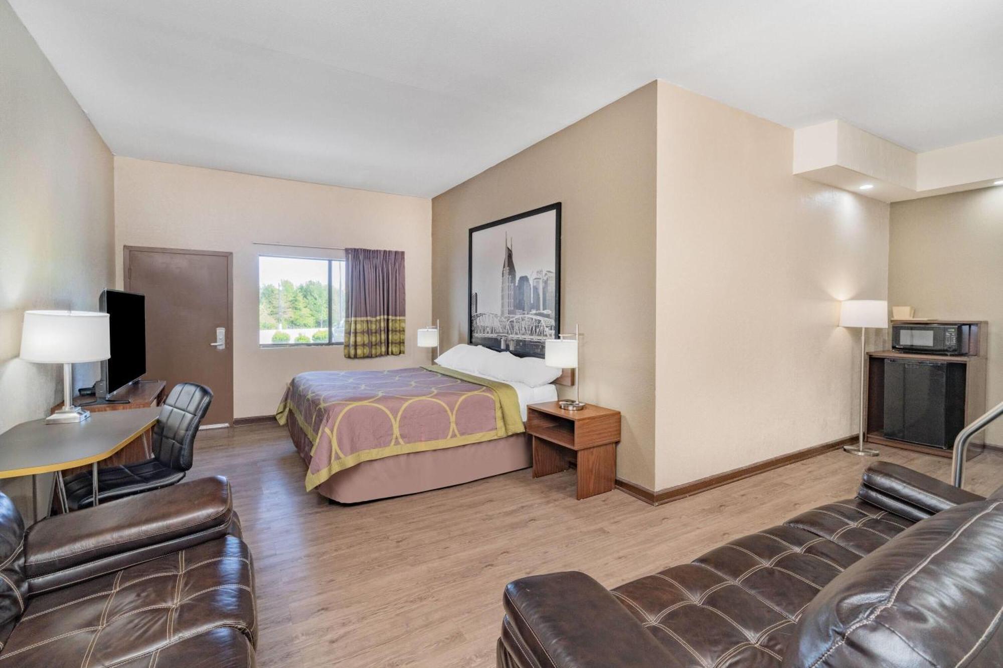 Super 8 By Wyndham Columbia Hotel Bagian luar foto