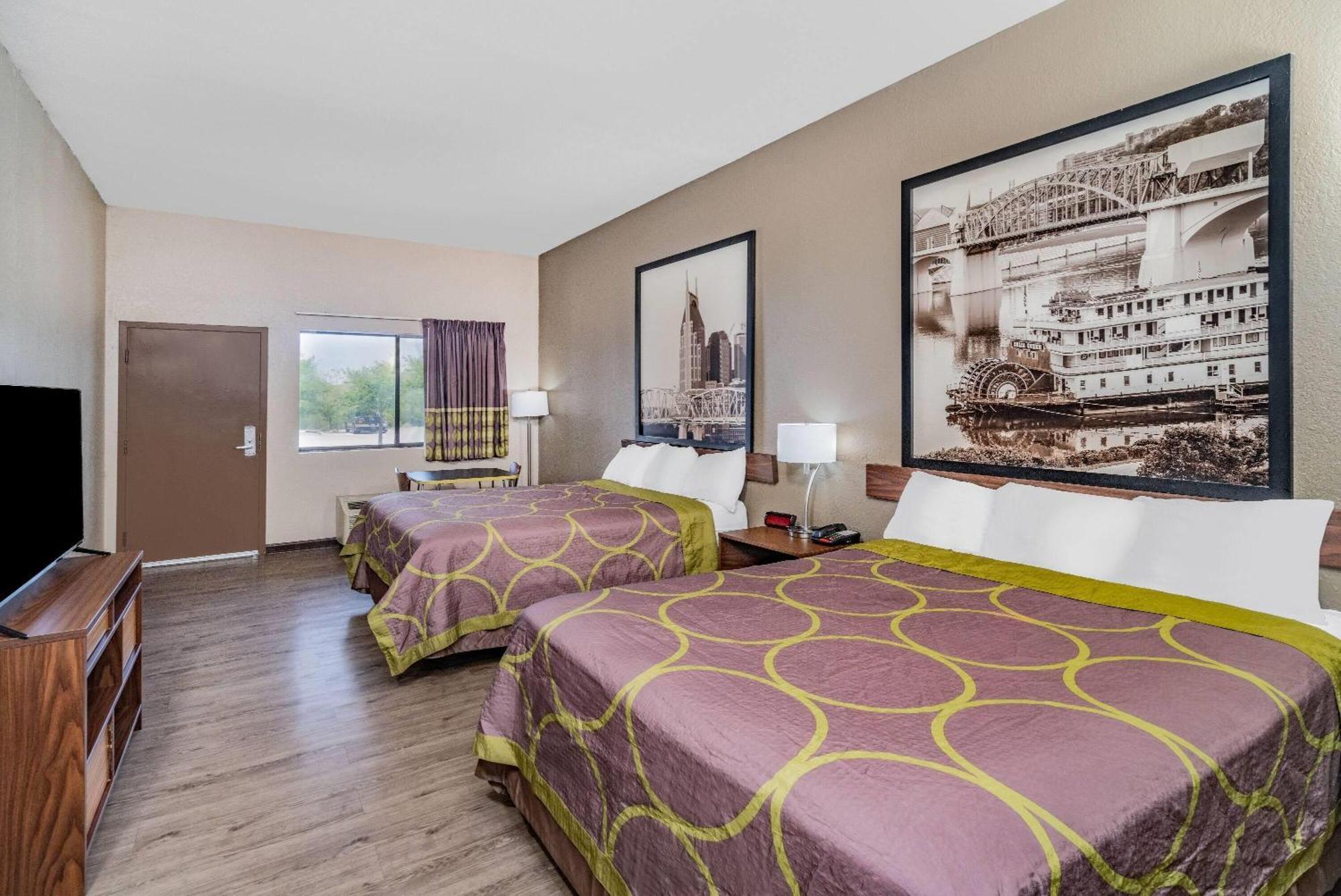 Super 8 By Wyndham Columbia Hotel Bagian luar foto