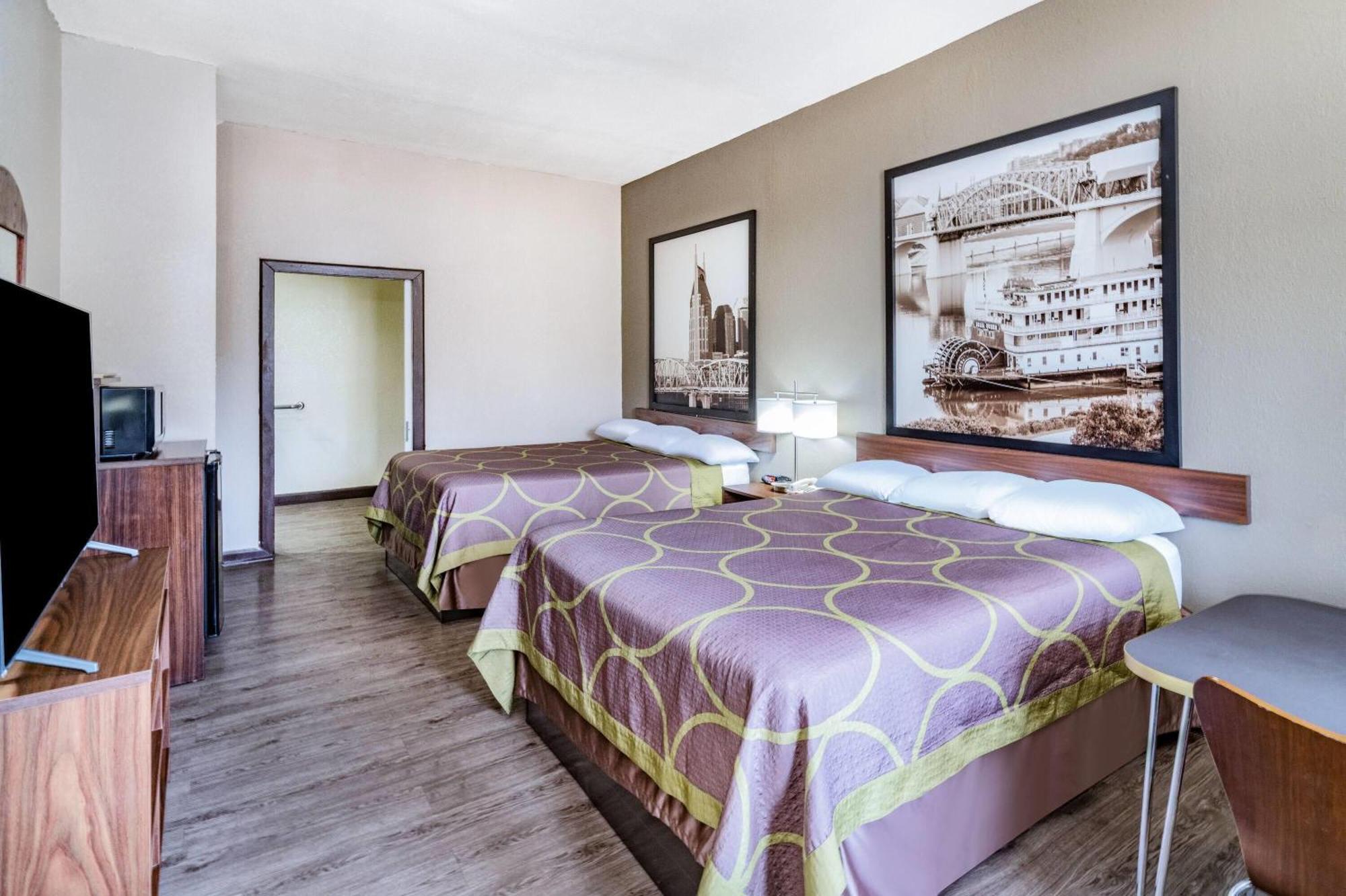 Super 8 By Wyndham Columbia Hotel Bagian luar foto