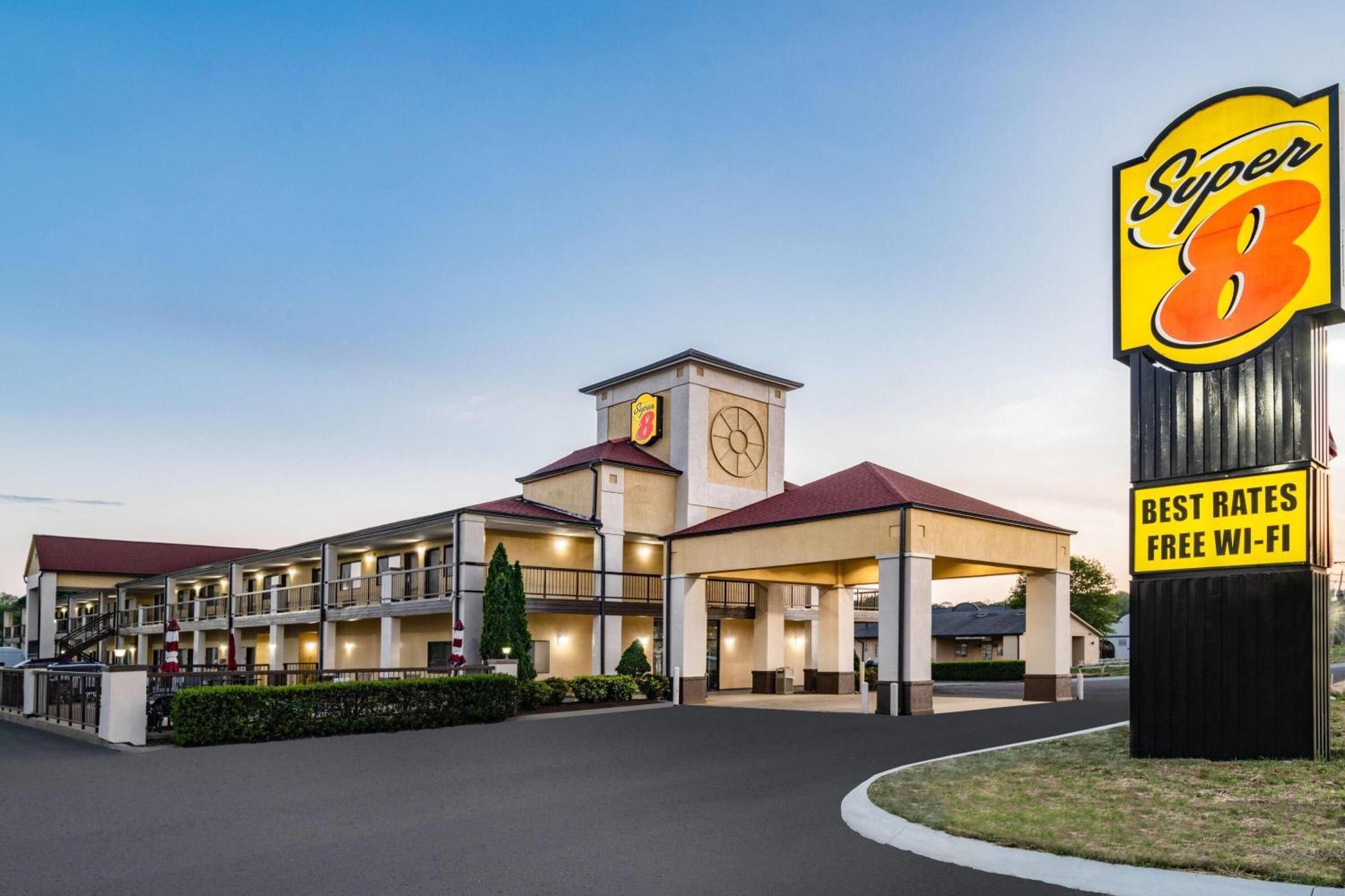 Super 8 By Wyndham Columbia Hotel Bagian luar foto